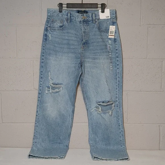 Aeropostale Women's High-Rise Baggy 90's Distressed Jean Size 12R NWT - Picture 2 of 9